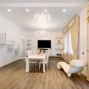 Appartamento Con Parcheggio Privato, Mantova
