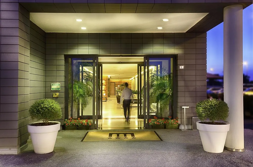 Hotel La Favorita Mantoue 4*,