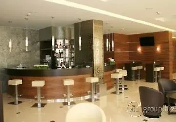Hotel La Favorita Mantoue 4*,